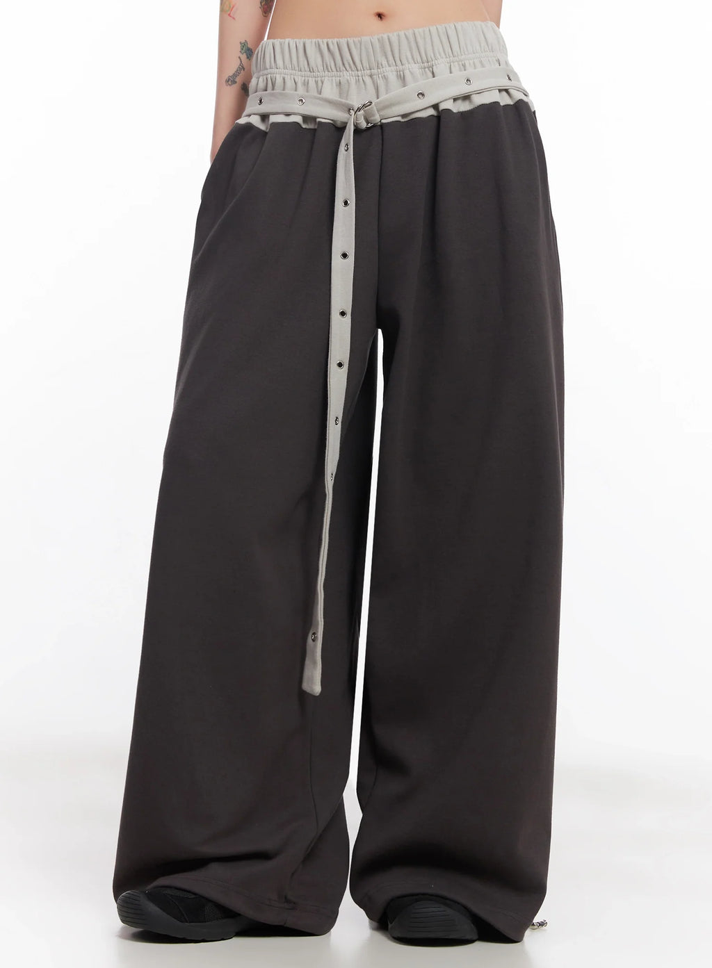 Eyelet Belted Trousers IC503