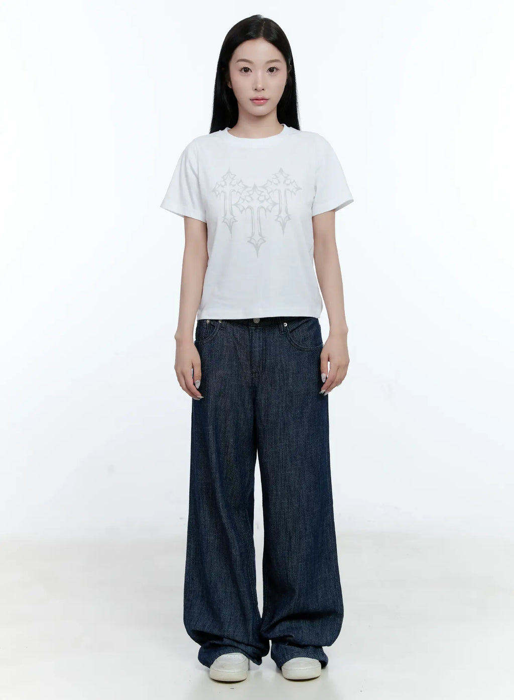 Graphic Print Semi-Crop Tee CL530