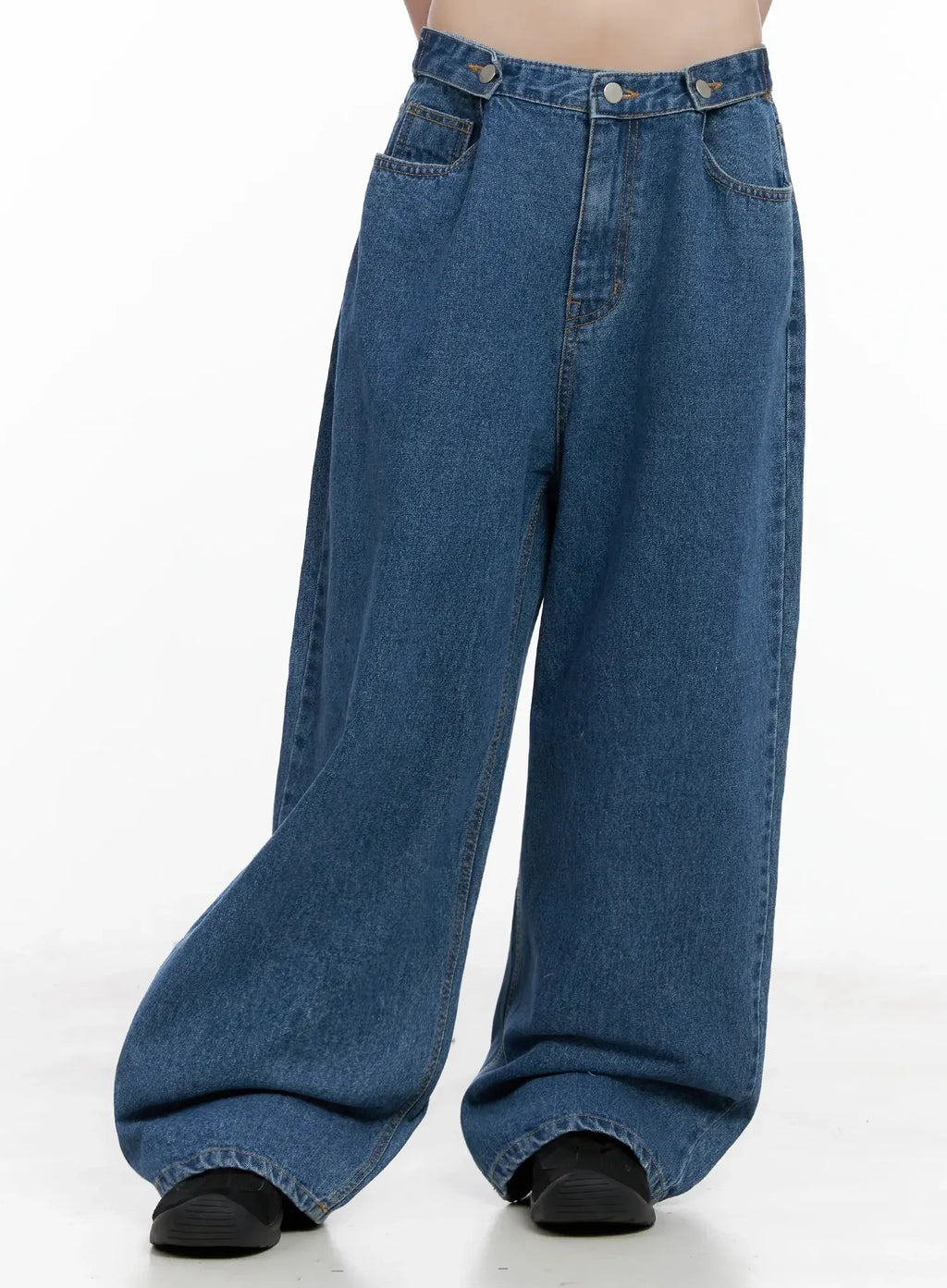 Pharita Loose-Fit Jeans IL528