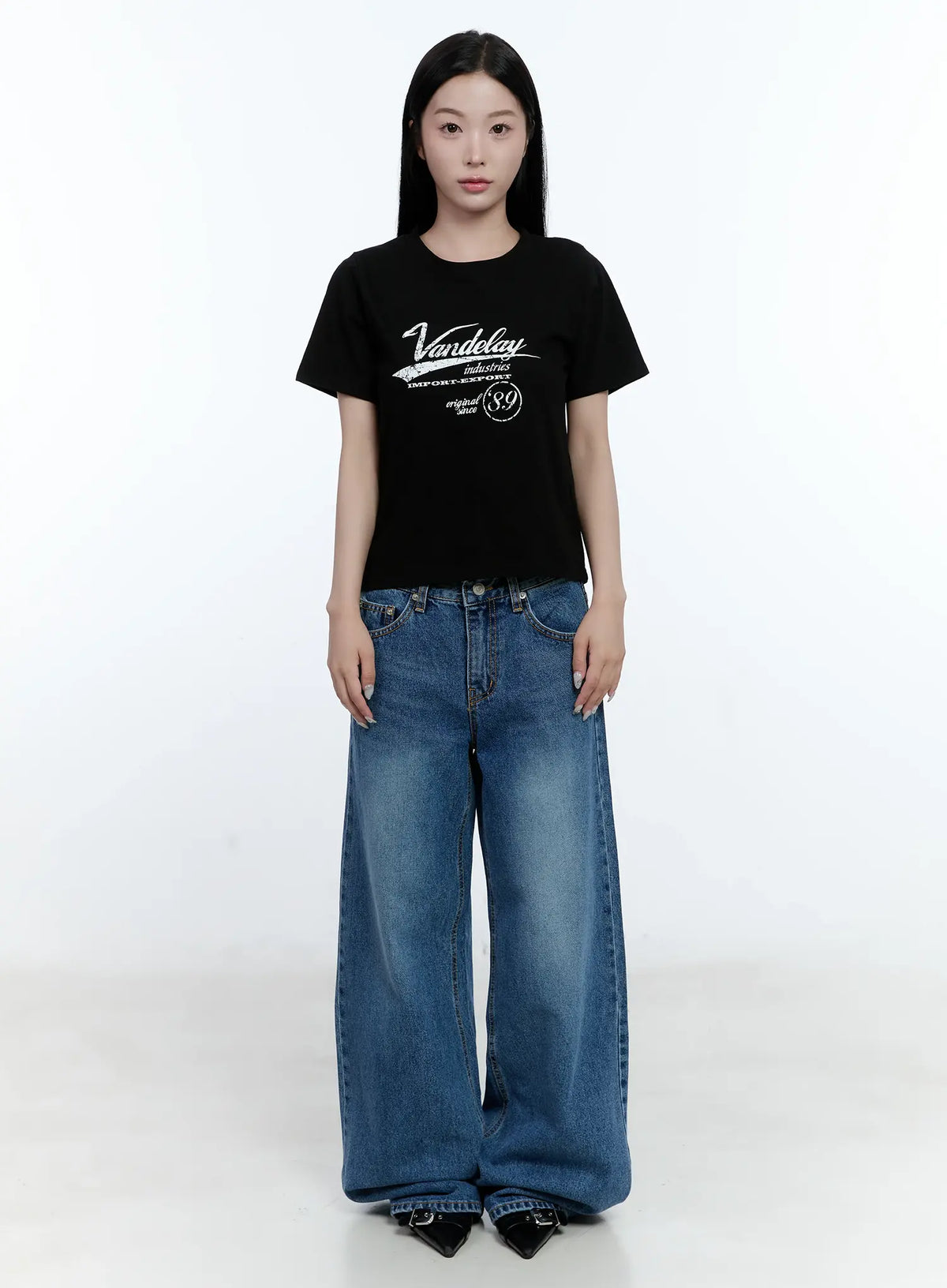 Dahye Washed Relaxed-Fit Denim Jeans CL530