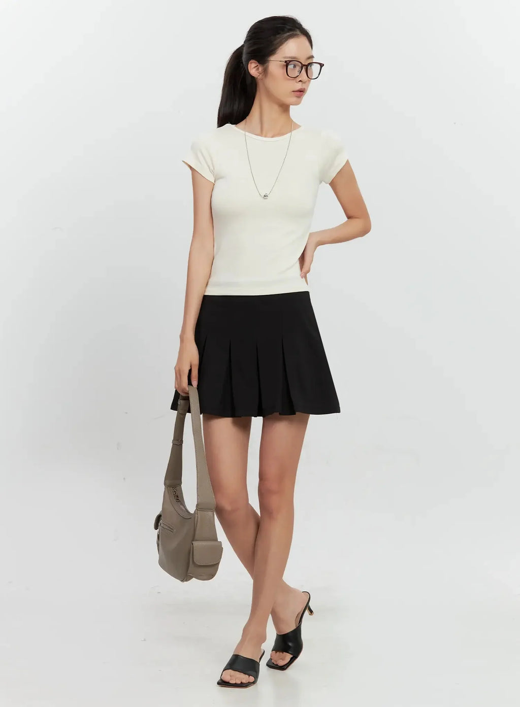 Round Neck Short-Sleeve Top IL528