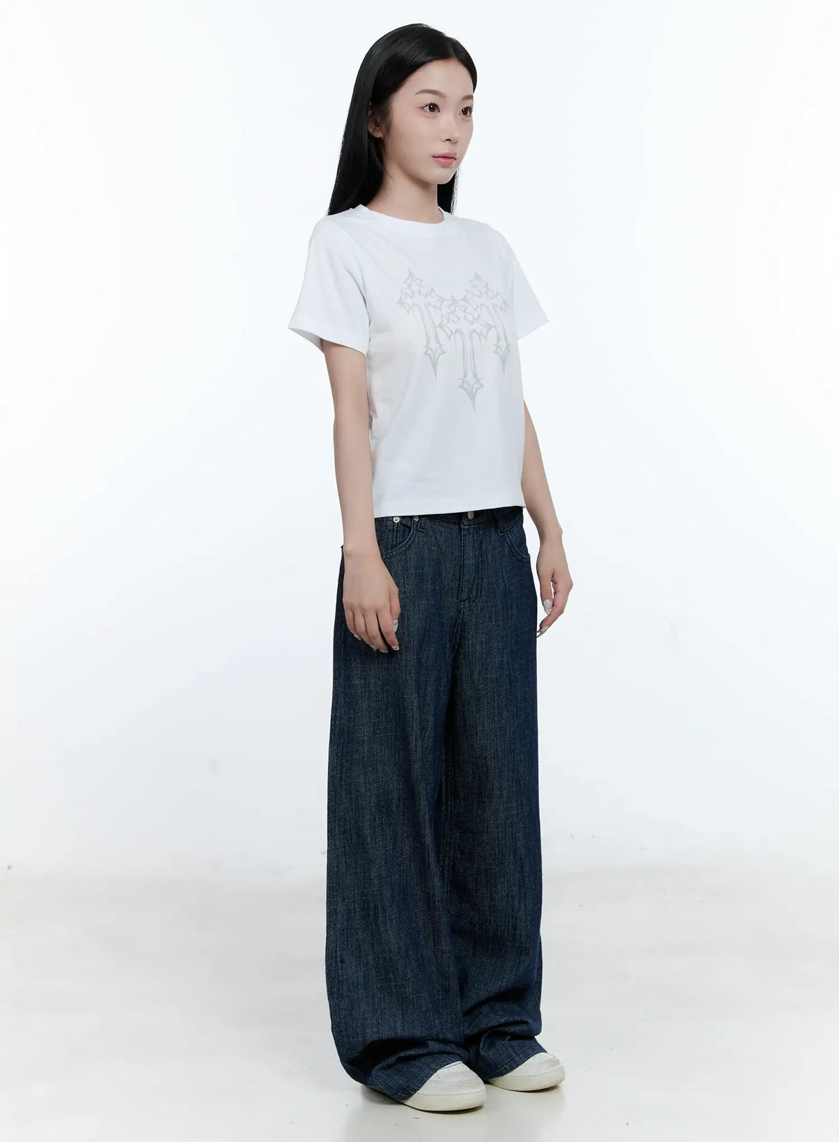 Graphic Print Semi-Crop Tee CL530