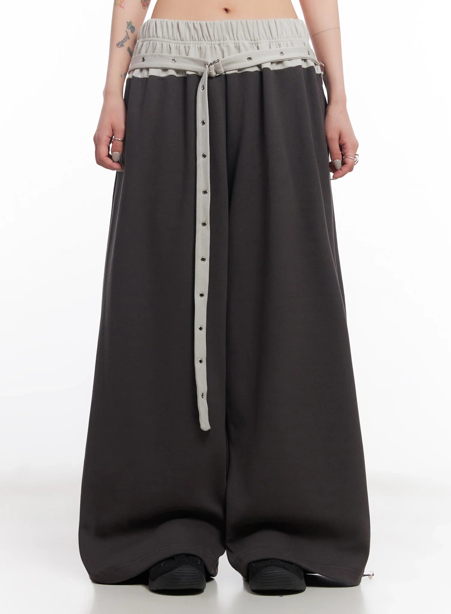 Eyelet Belted Trousers IC503