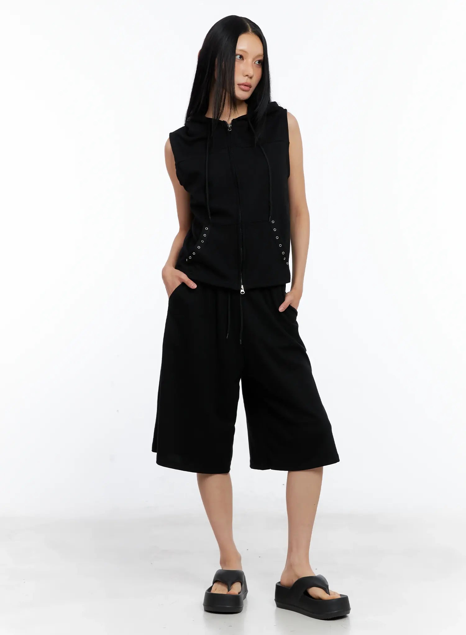 Eyelet Athletic Bermuda Shorts CL529