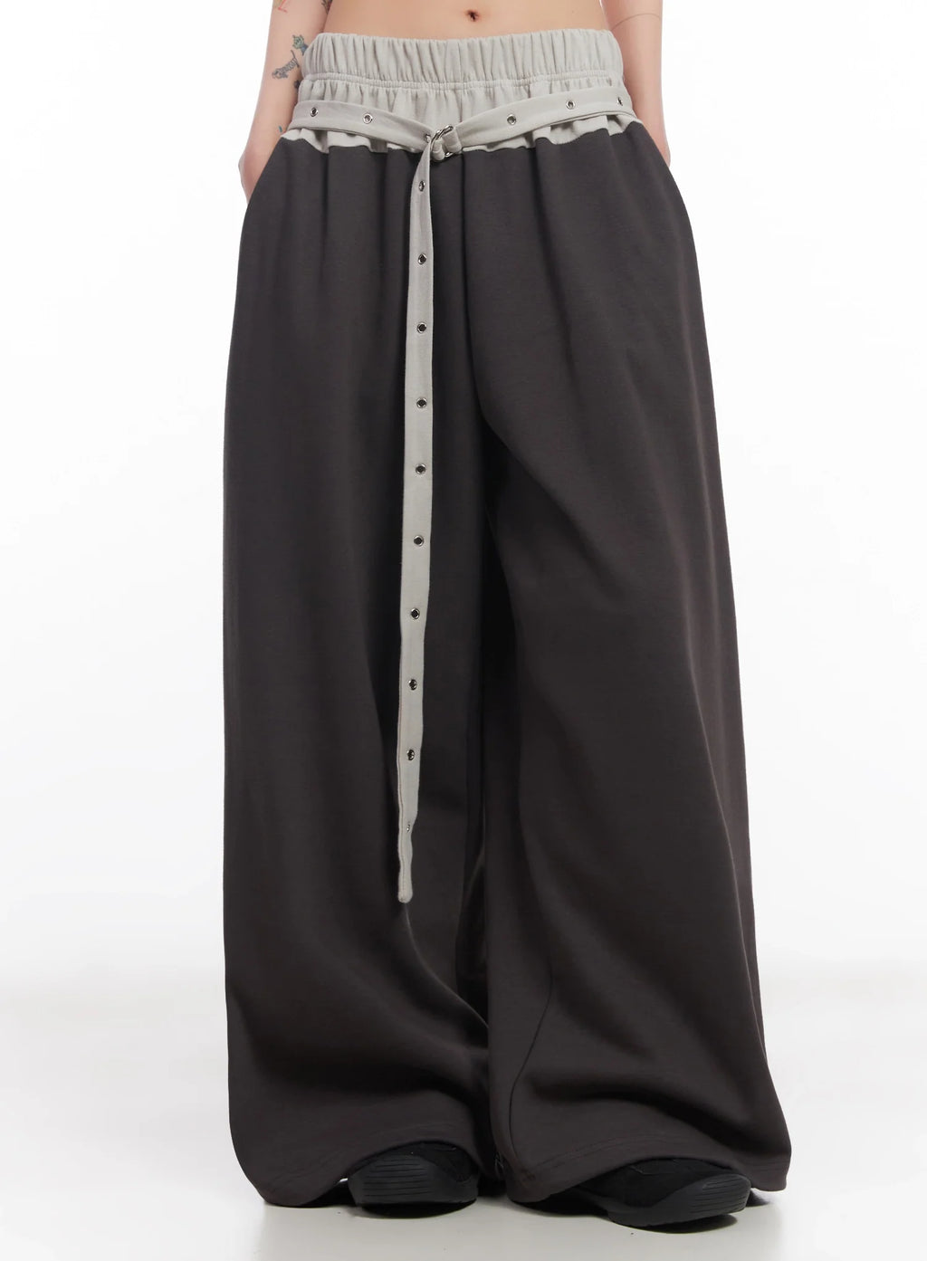Eyelet Belted Trousers IC503