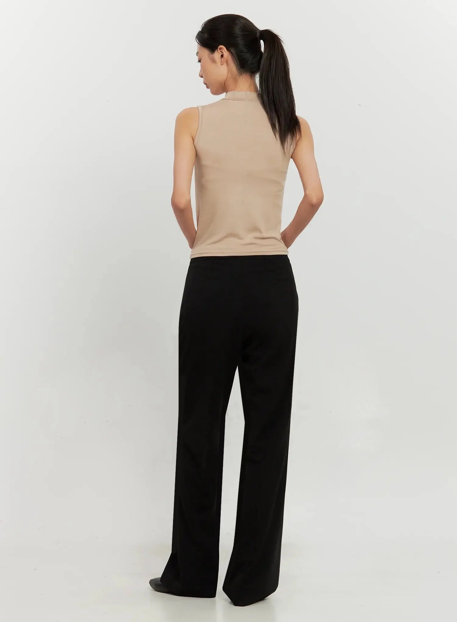 Mock Neck Sleeveless Top IL528
