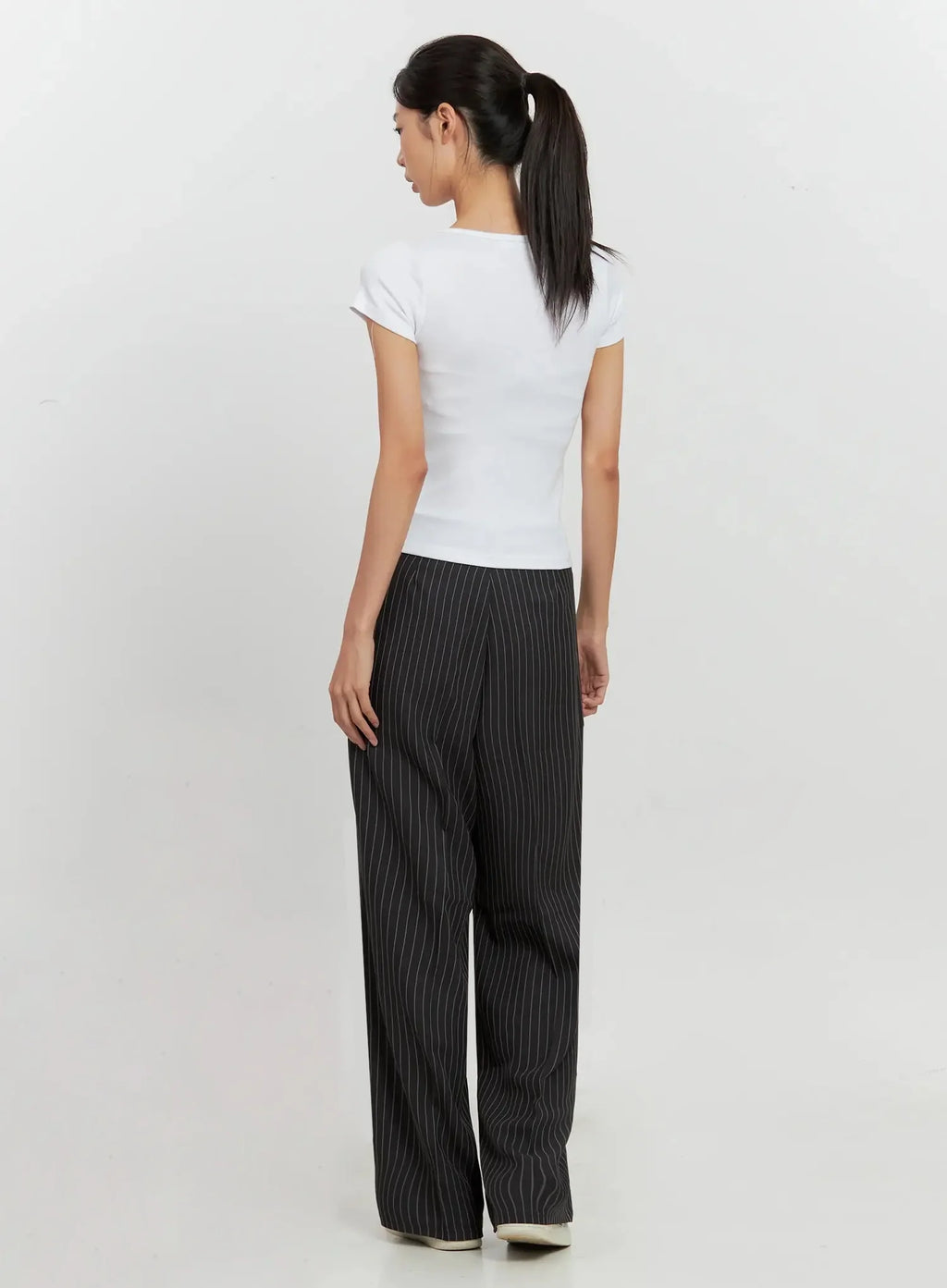 Round Neck Short-Sleeve Top IL528