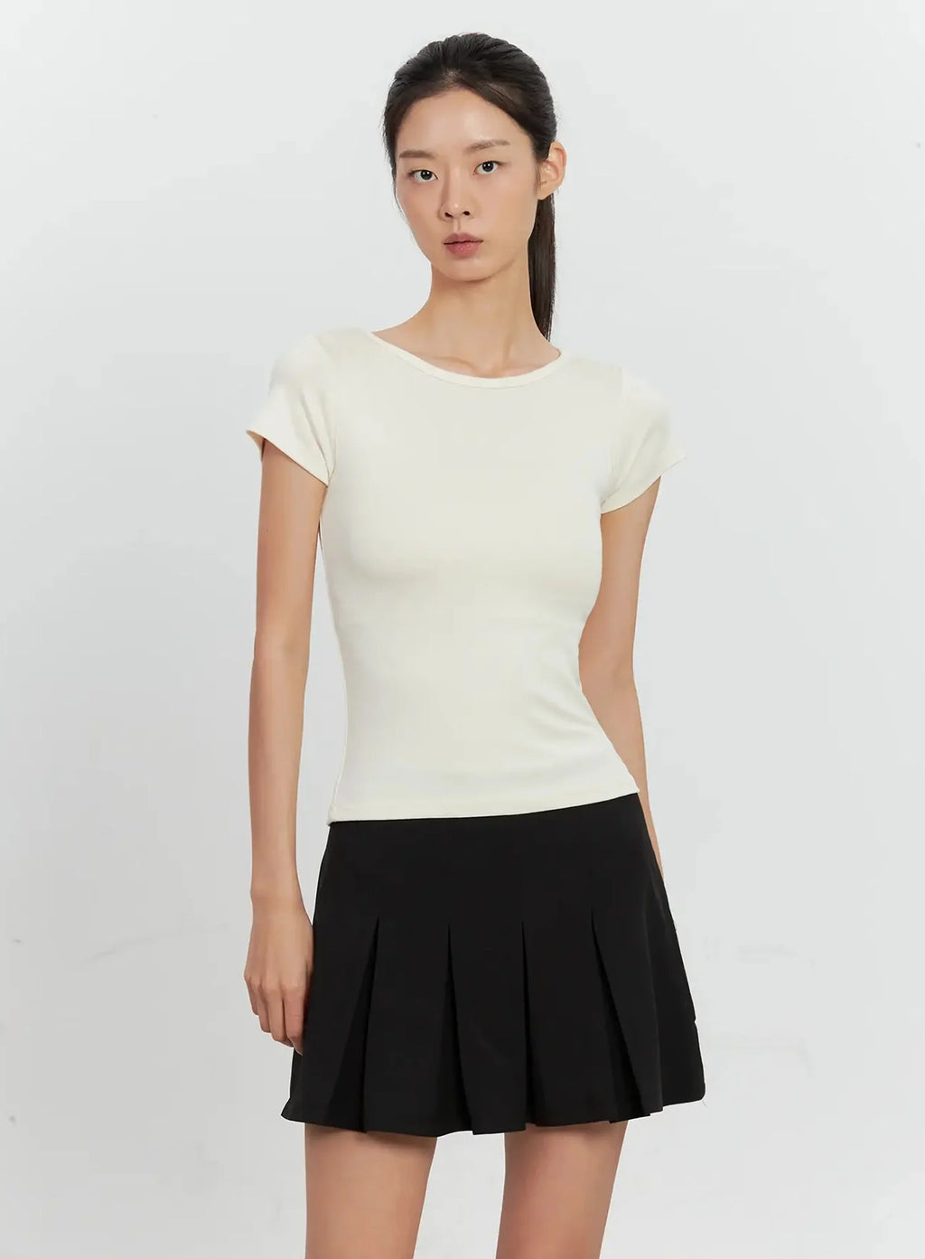Round Neck Short-Sleeve Top IL528