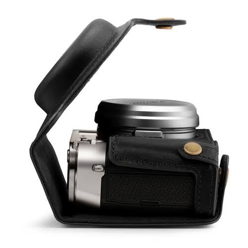 Black Top Grain Leather Camera Case E427420