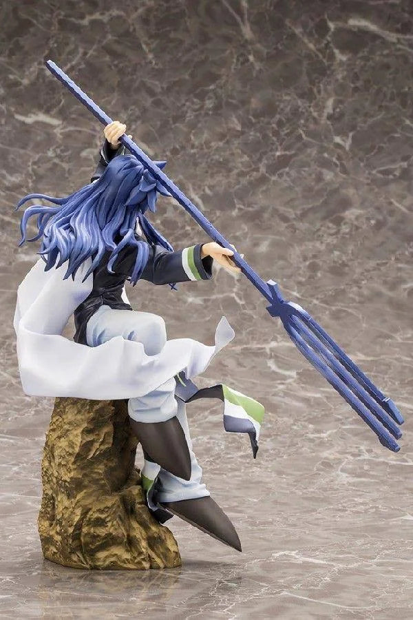 1/8 Scale Figure O110