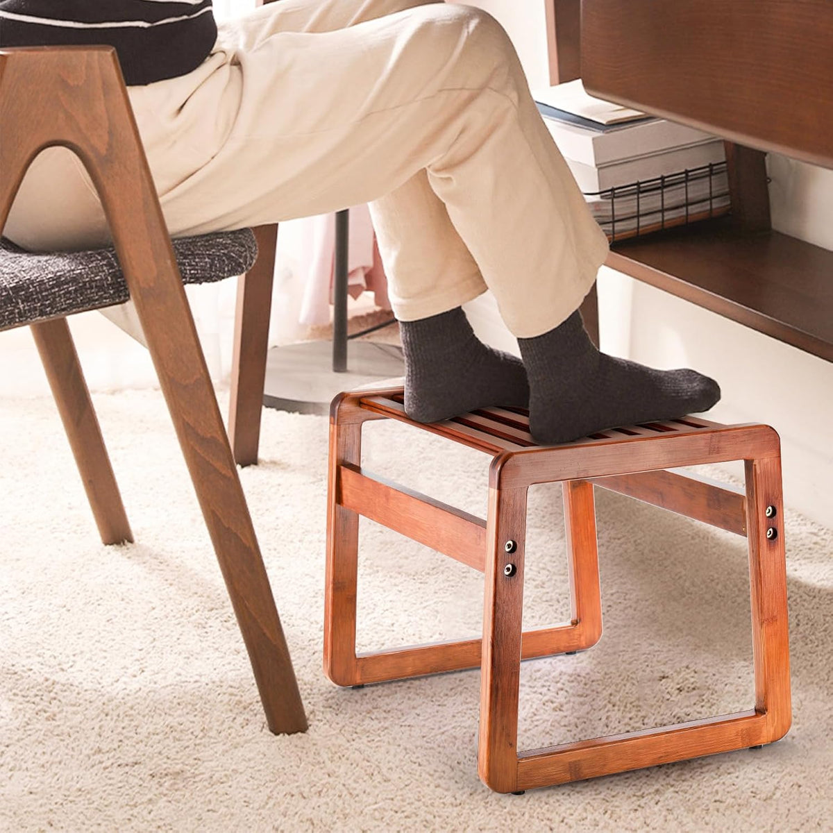 Wooden Step Stool U53384