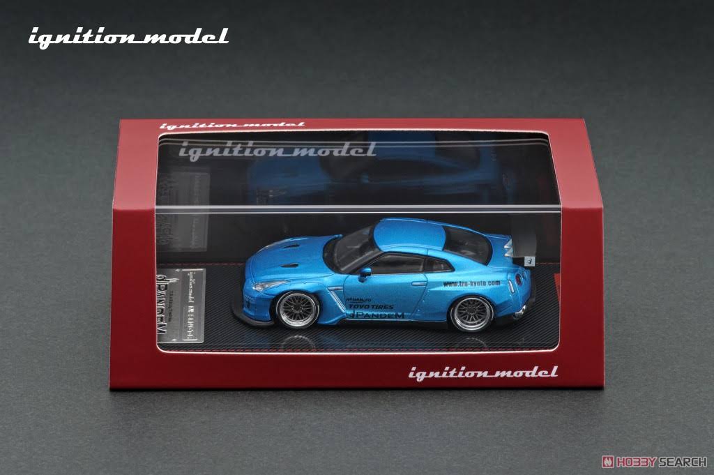 1/64 Blue Metallic Nissan Skyline R35 GT-R Model Car R73602