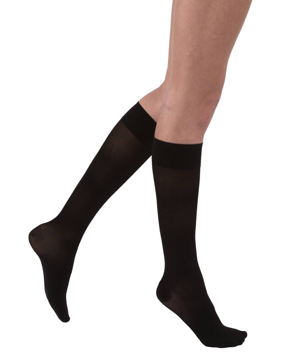 30-40 mmHg Knee High V4651