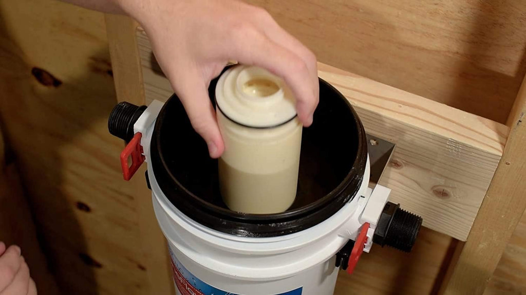 White Whole House Salt Free Water System S39560