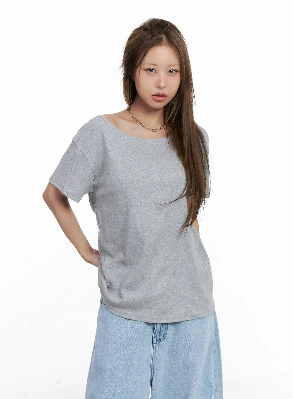 Casual Off-Shoulder Loose-Fit Tee CL511