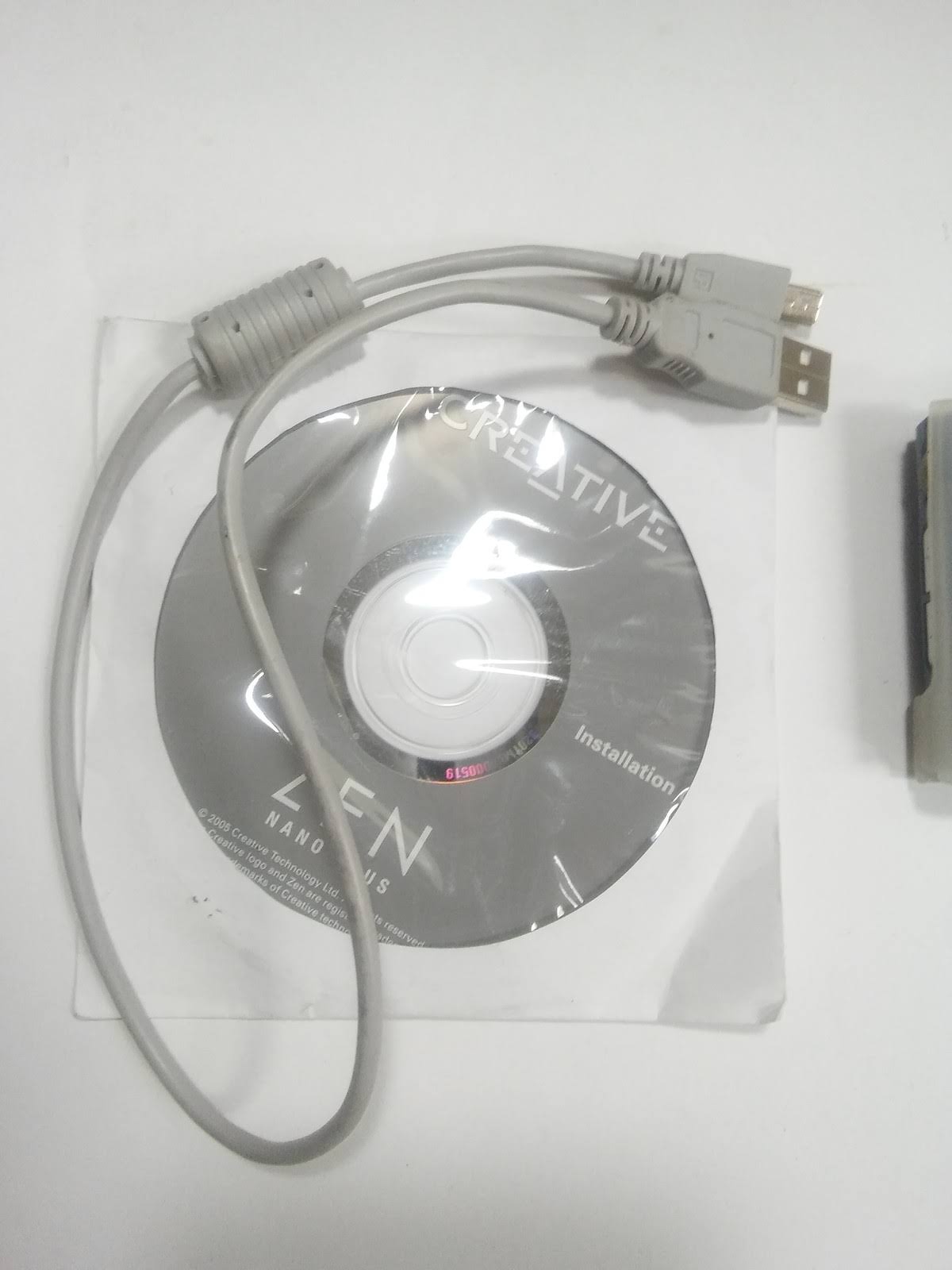 1 GB Blue MP3 Player V404872