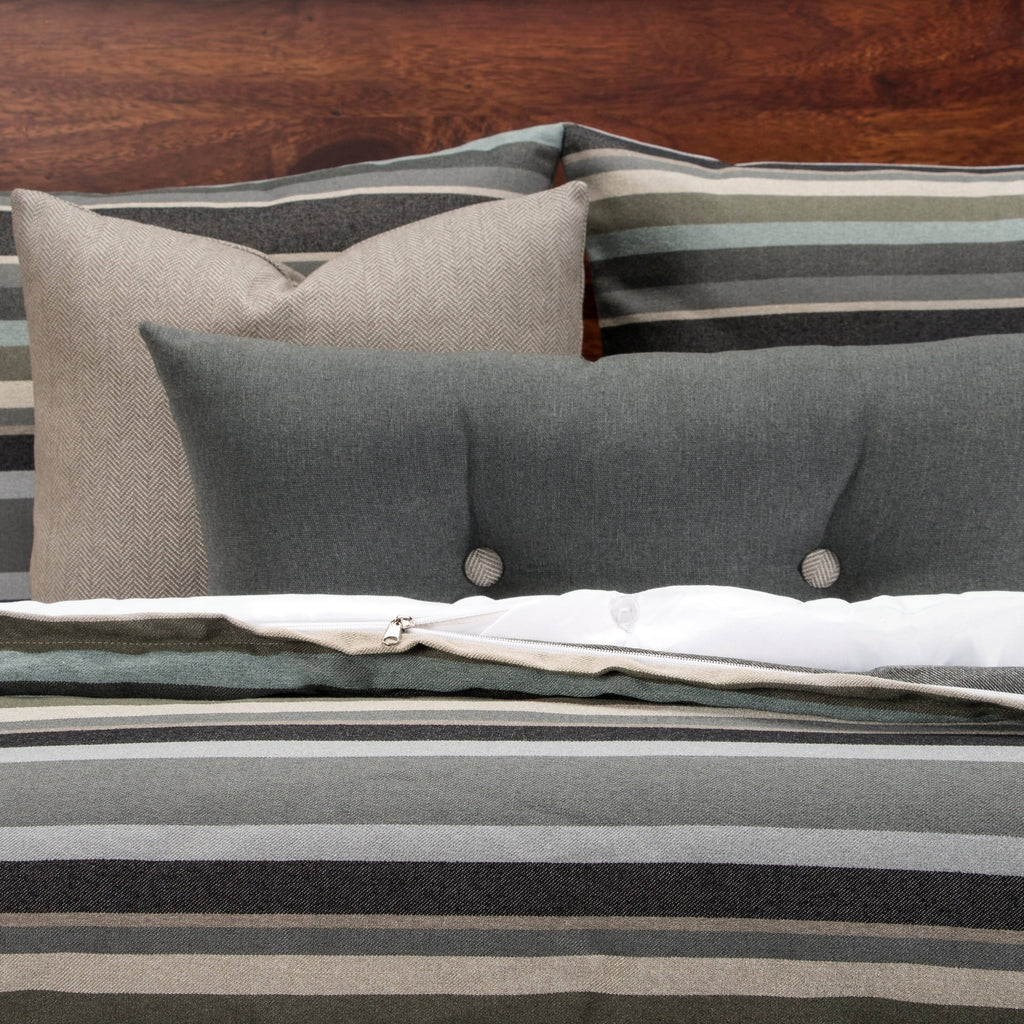California King 6 Piece Stain Resistant Duvet Cover Set with Comforter Insert K186