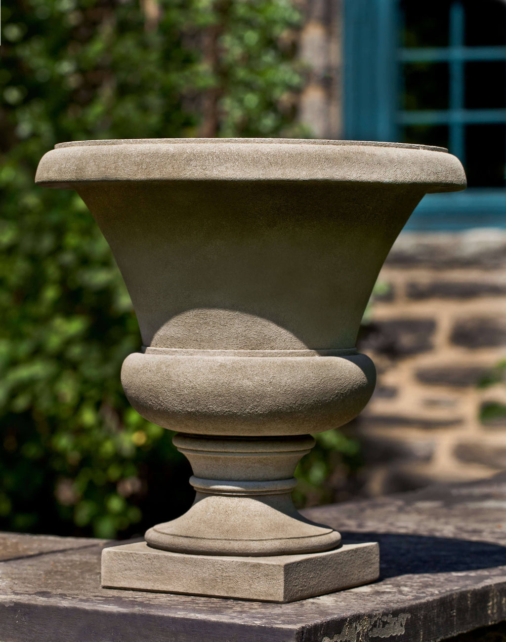 Travertine Urn G7799
