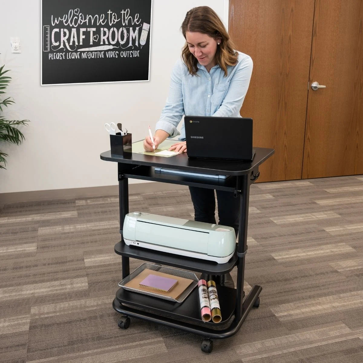 Adjustable Height Mobile Laptop Workstation with Retractable Keyboard Tray, Black, 29” Wide R8139